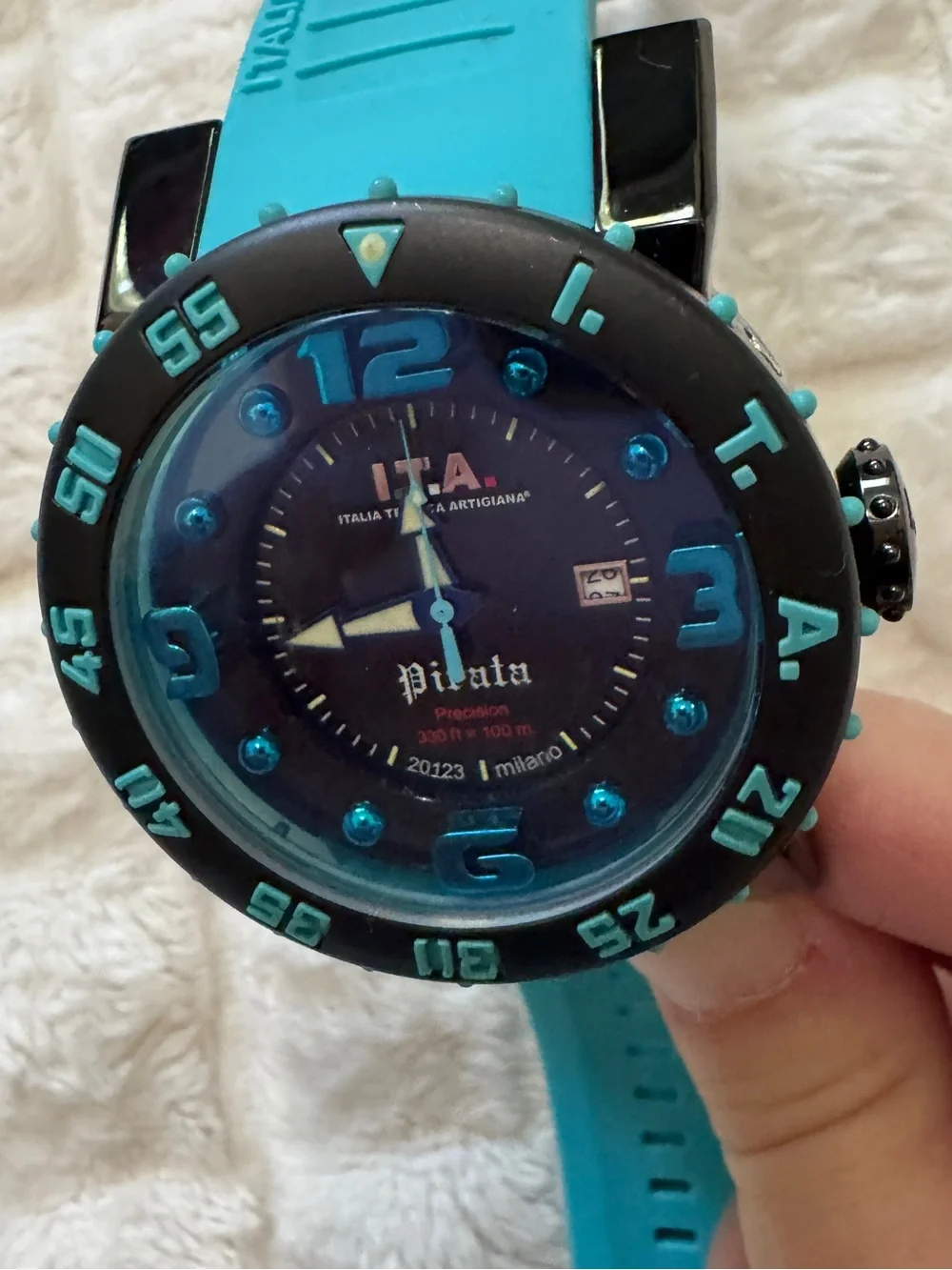 I.T.A Italia Tecnica Artigiana Pirata Quartz Dive Style Watch 00.04.11 Turquoise